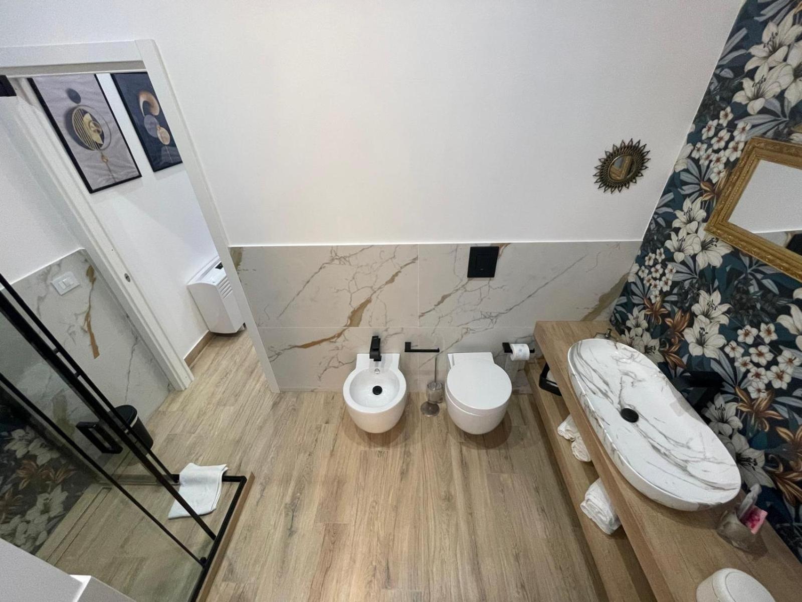 Urban Chic Suite Toledo Naples Exterior photo