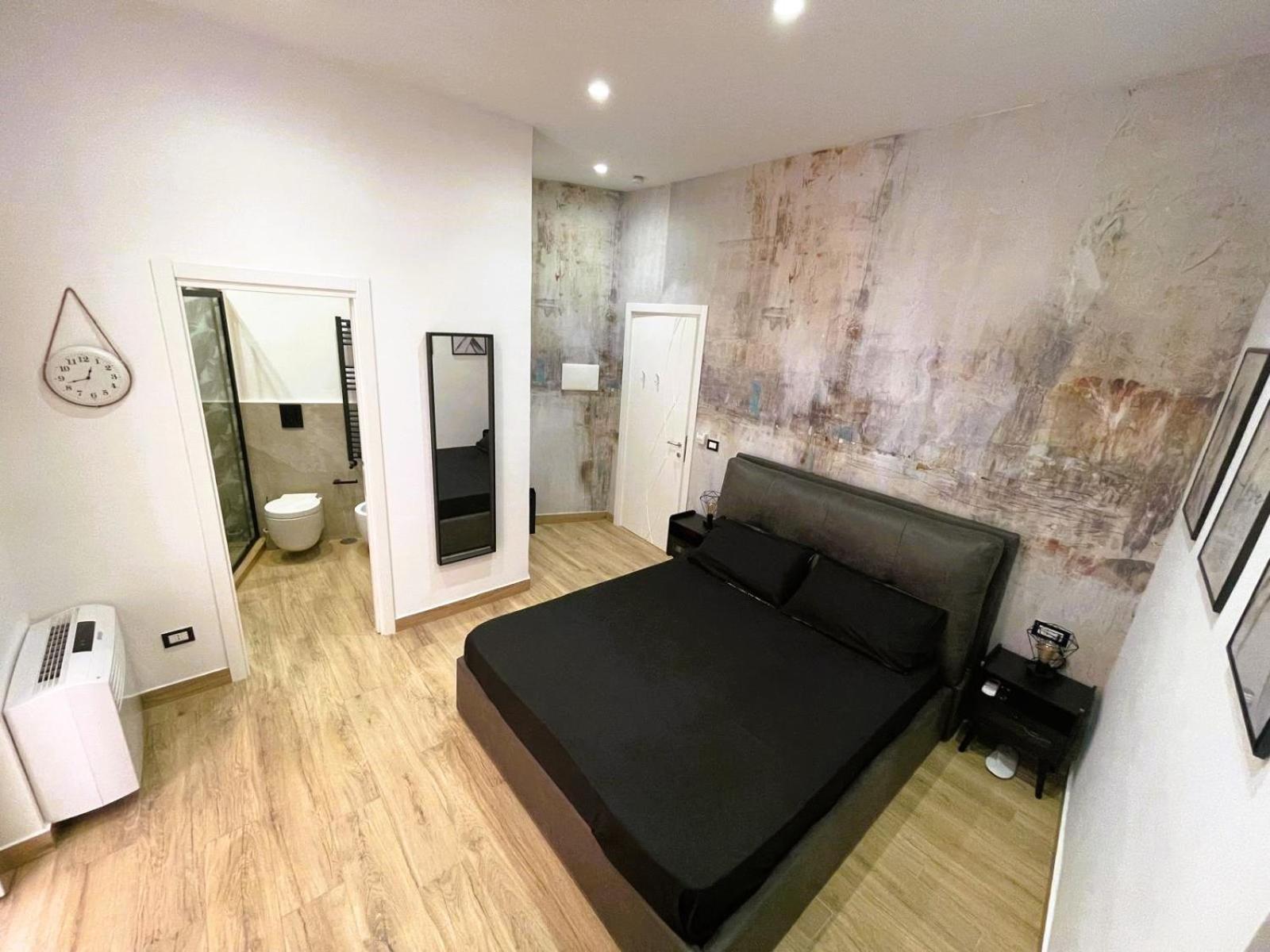 Urban Chic Suite Toledo Naples Exterior photo